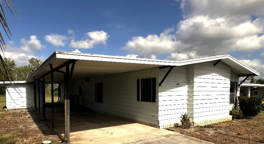 Winter Haven, FL Mobile Home for Sale located at 196 Fairway Swiss Golf & Tennis